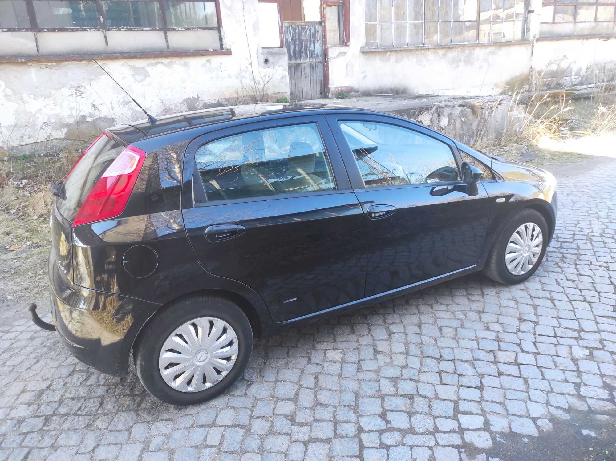 Fiat Grande Punto 1,4 benz,z Niemiec,opłacony,5 drzwi,klima,2007 rok