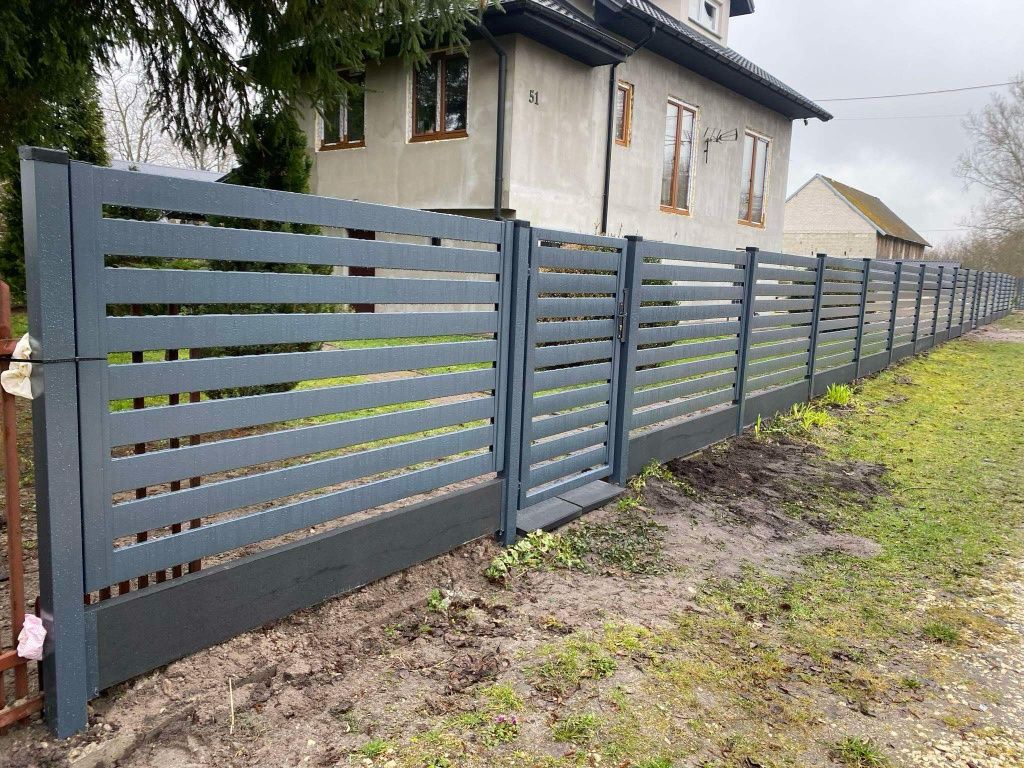 Brama nowoczesna dwuskrzydłowa , przesuwne , balustrady