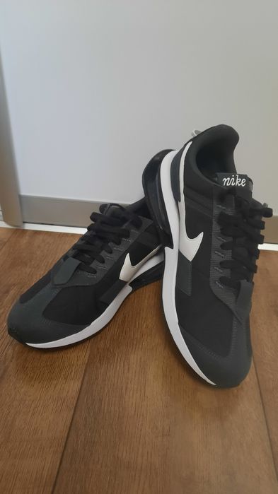 Кросівки nike. US 12   UK 11   30см