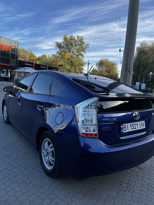Toyota prius 1.8 гібрид