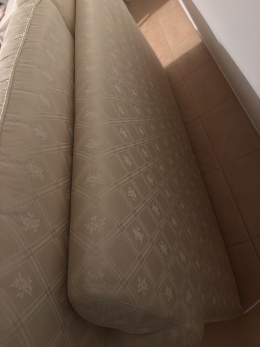 vendo com urgência sofá de 2 lugares