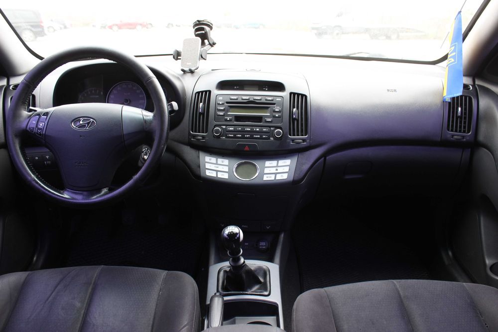 Hyundai Elantra 2008 року