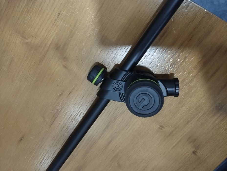 Aste de microfone gravity