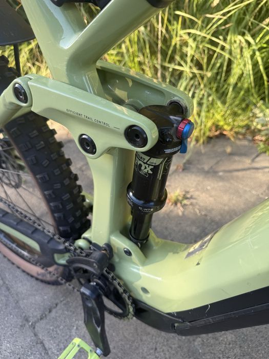 Rower elektryczny stereo hybrid 140S Cube