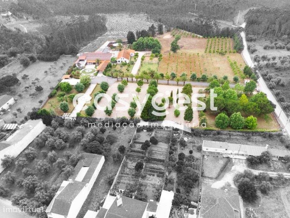 Quinta de eventos Inserida em zona urbana da cidade de Cantanhede