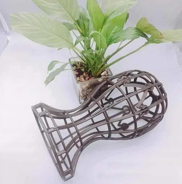 Mały solidny stojak na perukę 30 cm