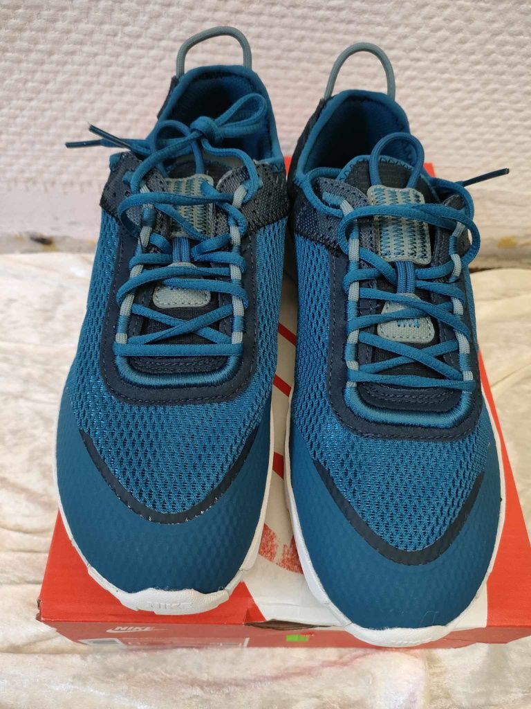 Buty Nike React live