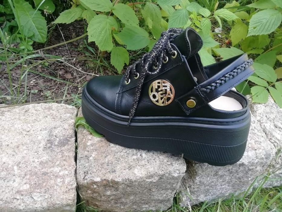 Piękne mokasyny klapki naturalna skóra nowość