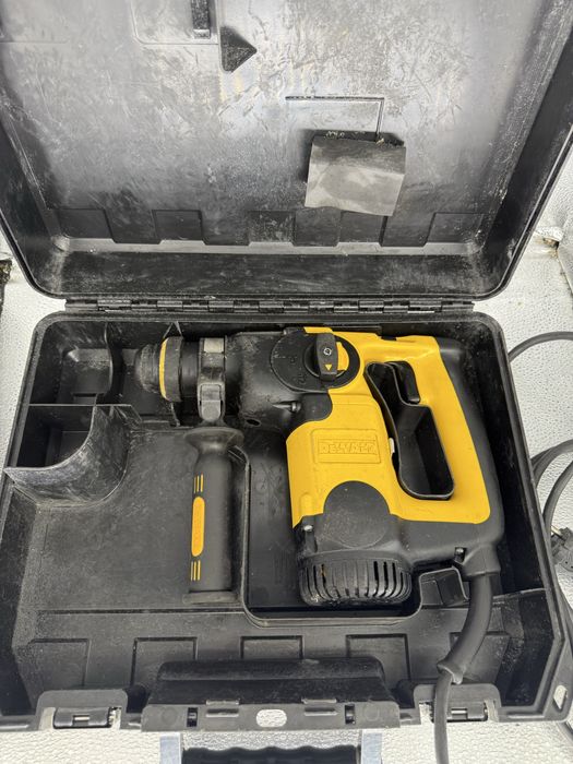 Перфоратор SDS-Plus DeWALT D25313  отбойник дрель