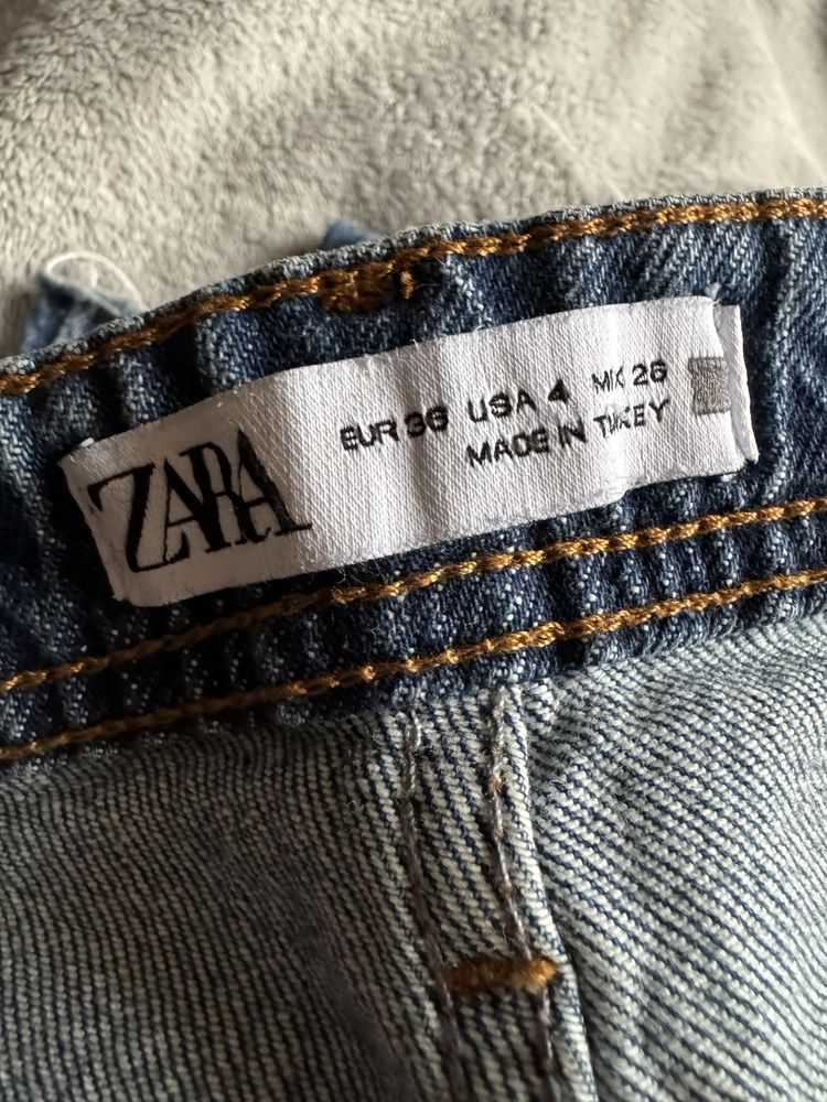 Джинси ZARA