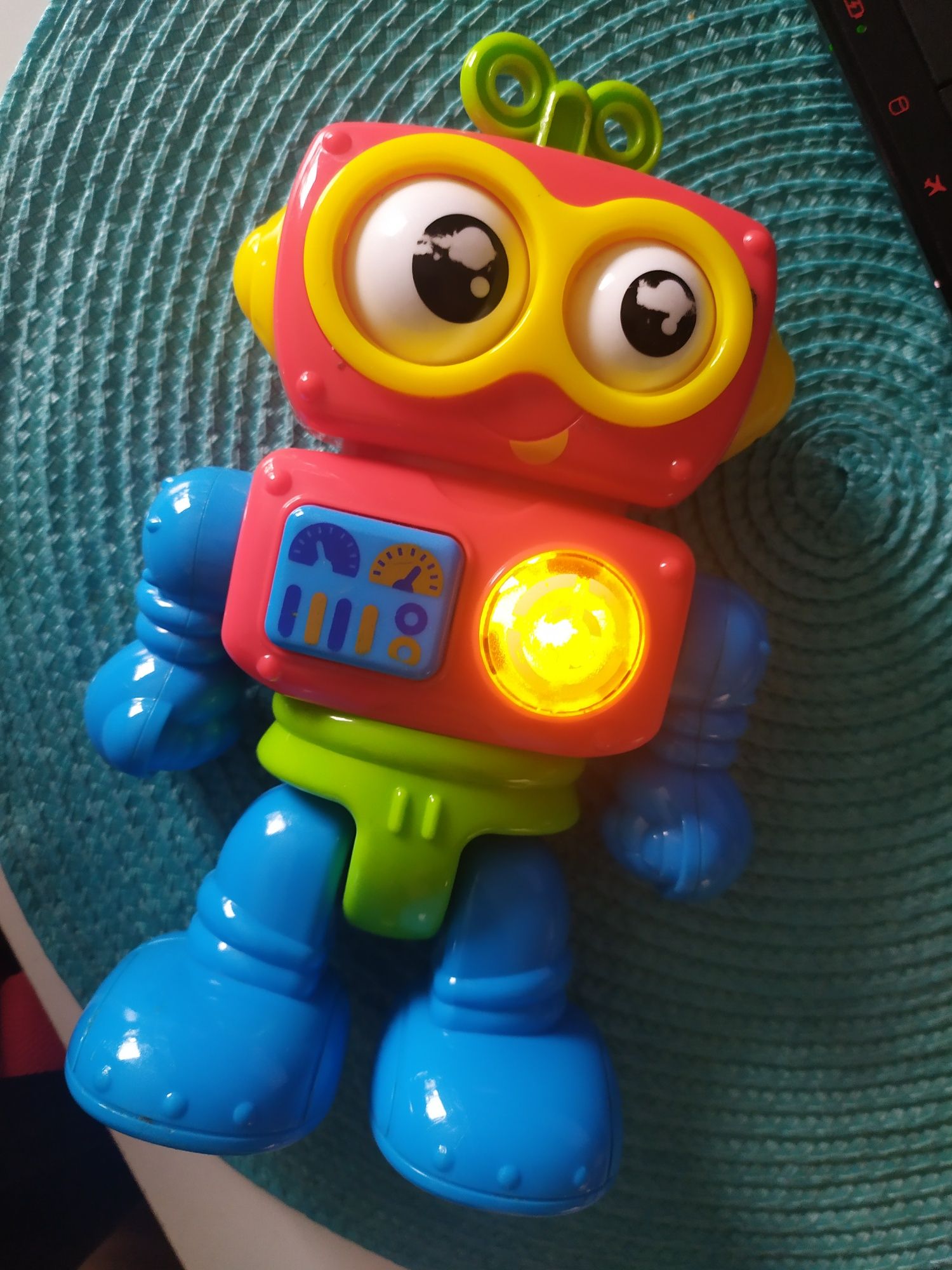 Robot interaktywny zabawka