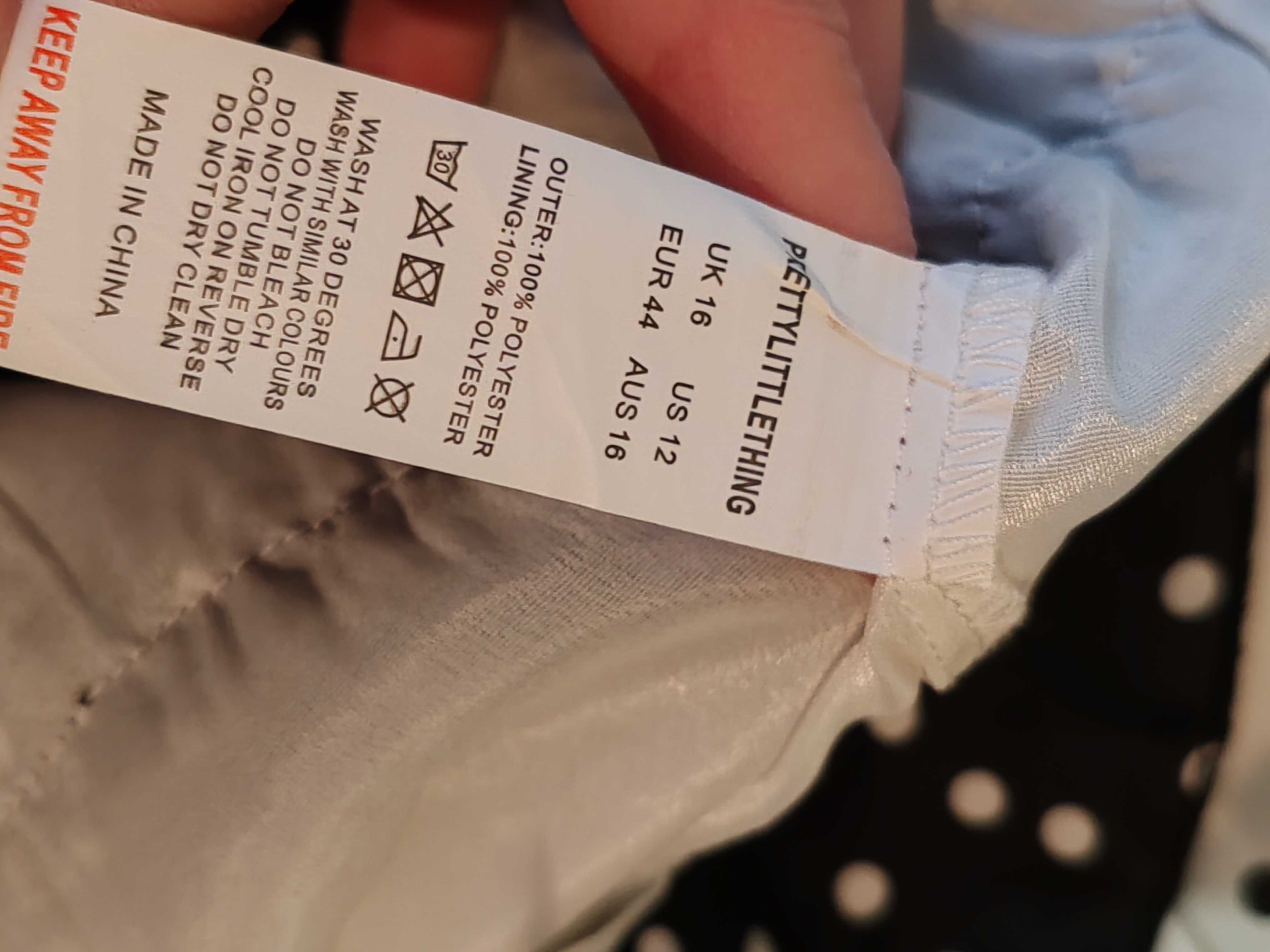 Nowa koktajlowa sukienka PrettyLittleThing 44 poliester wesele/komunia