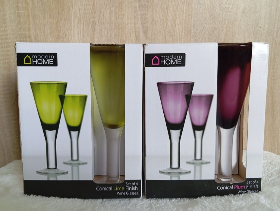 Dwa zestawy kieliszków do wina Modern Home