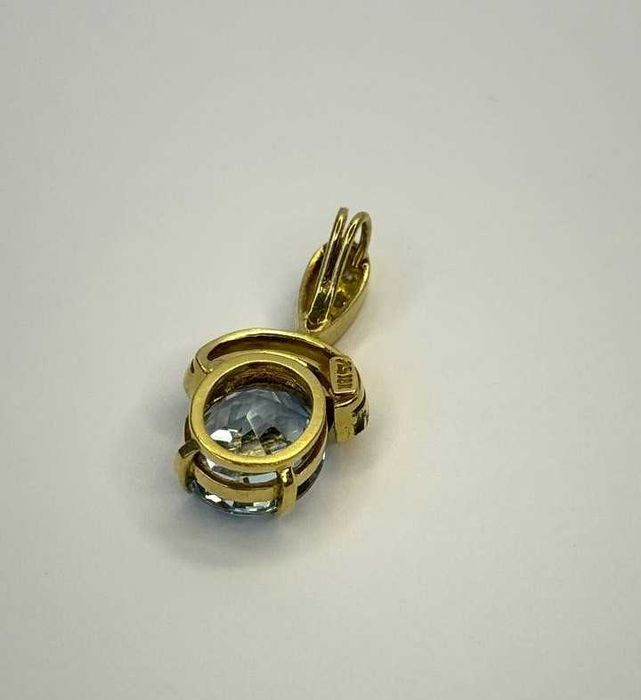 Кулон. Золото. Діаманти. Топаз.