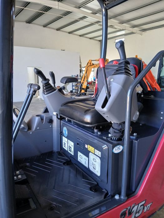 Mini escavadora giratória Yanmar Nova