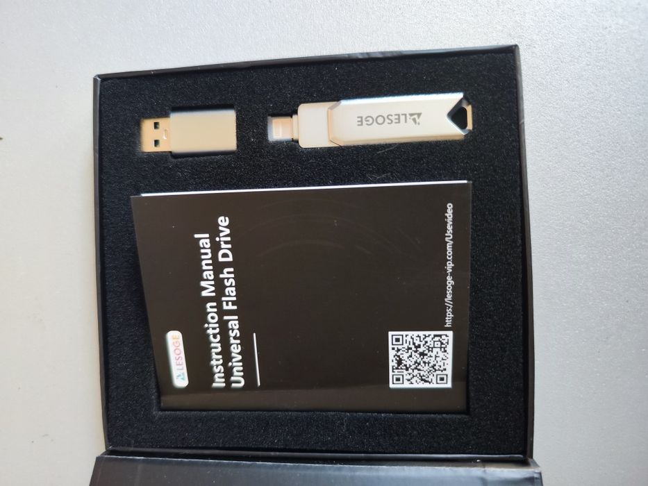 Поворотний флеш-накопичувач для iPhone Lesoge флешка