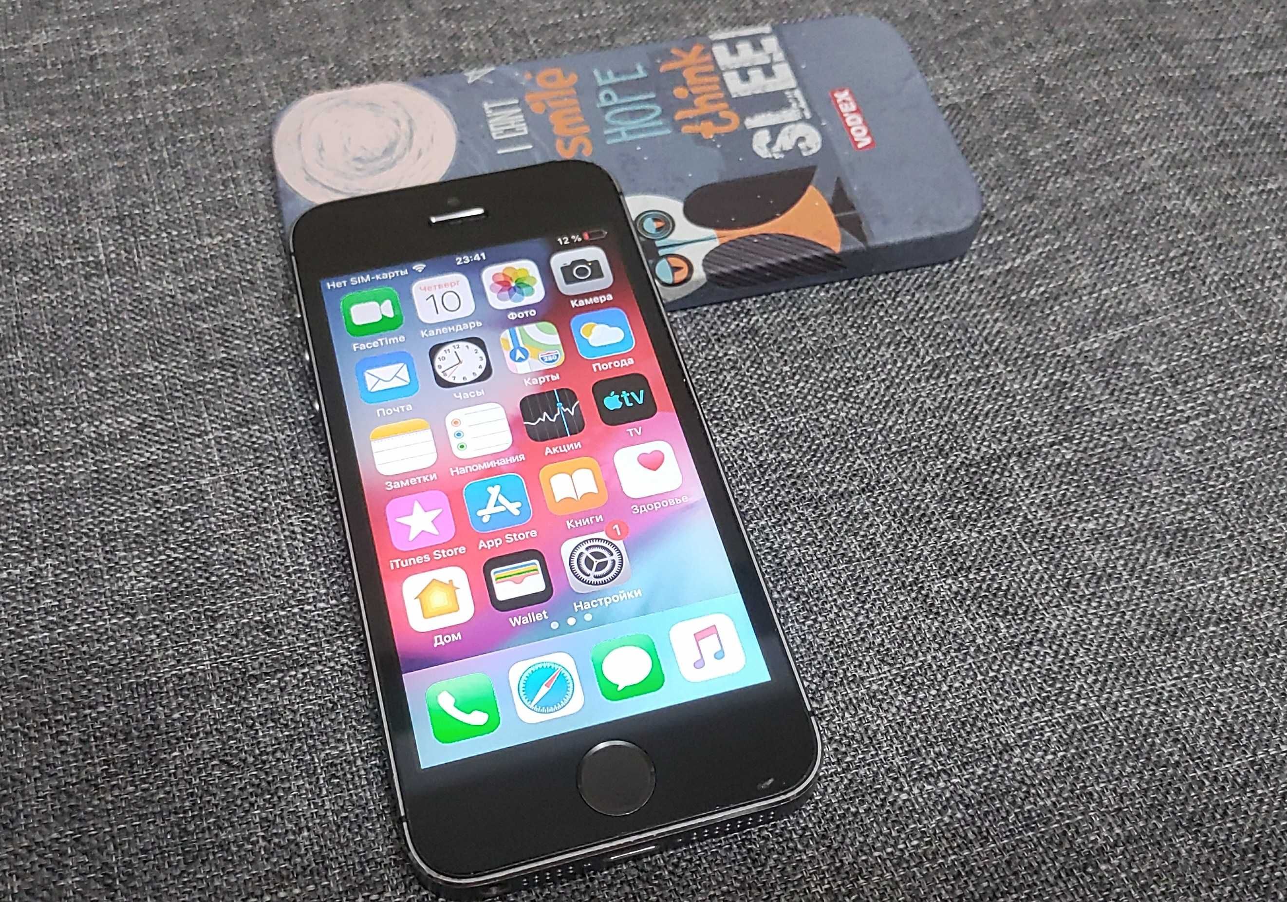 Apple iPhone 5s/64GB ME302LL/A (A1533)  телефон