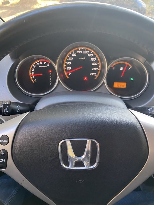 Продаю авто HONDA JAZZ 2008 1.4.