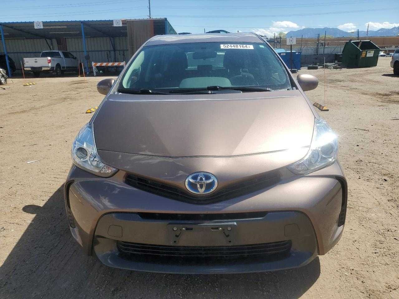 Toyota Prius V 2015