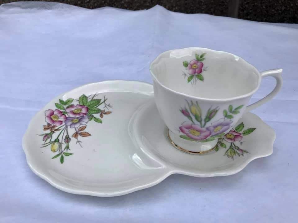 *Stara ROYAL ALBERT Vintage piękna kolekcjonerska filiżanka porcelana