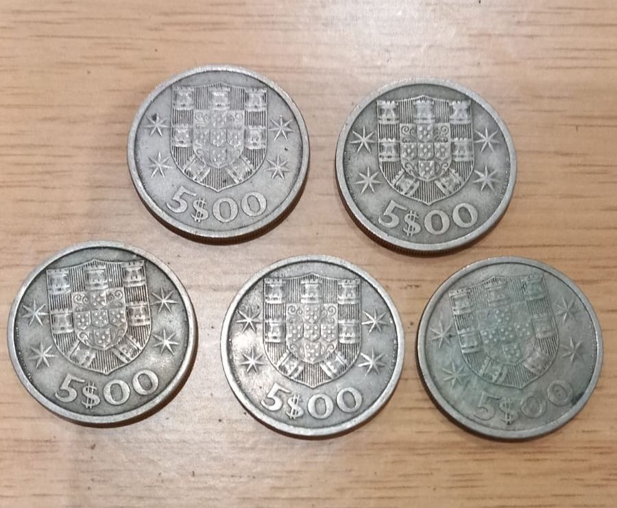 Moedas de 5 escudos da República