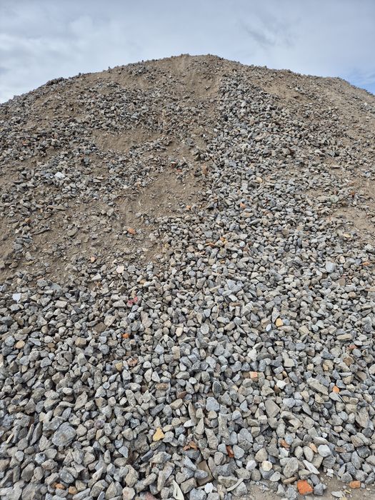 Kruszywo betonowe mieszane tłuczeń piasek ziemia