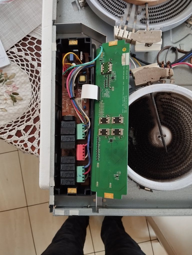 Продам варочну поверхню Samsung по запчастинам NZ64T3516AK / WT
