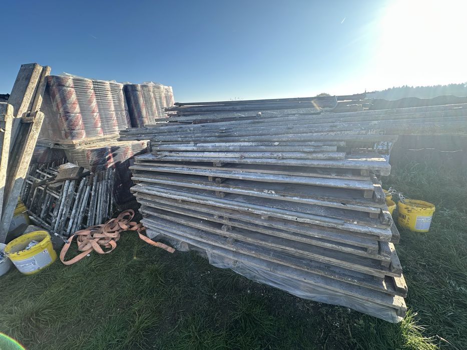 Rusztowanie Bera 150m2 kompletne - idealne do ocieplenia, tynkowania .
