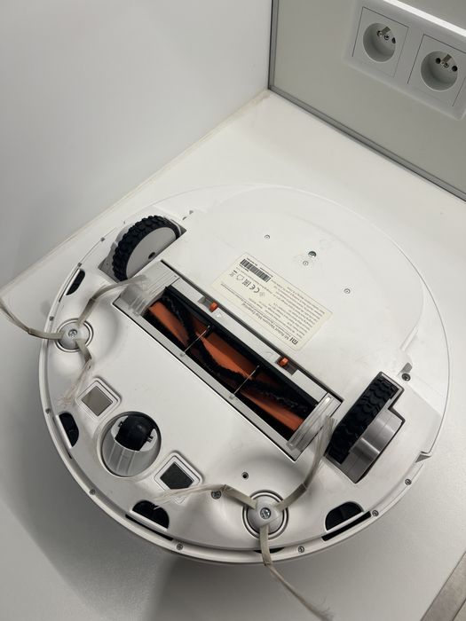 Robot spratajacy xiaomi Mi Vacuum -mop essential