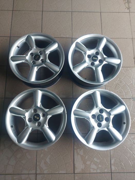 R16  диски 4×100 DIA 56.1 титани R16