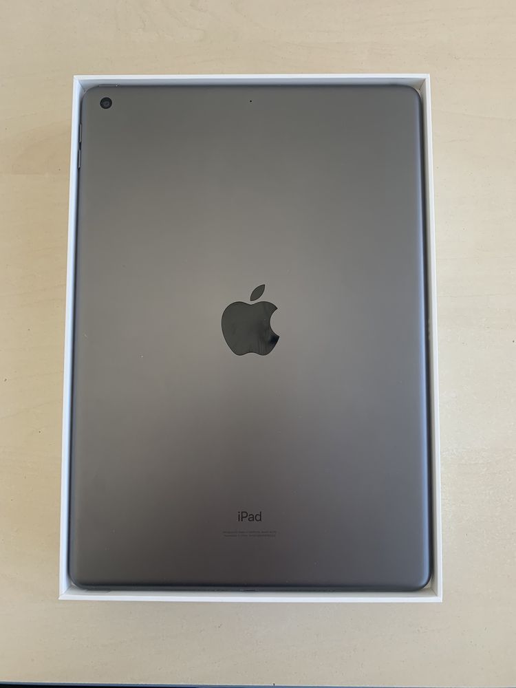 Планшет iPad Apple 8, 128GB, space grey [2020г] Wifi