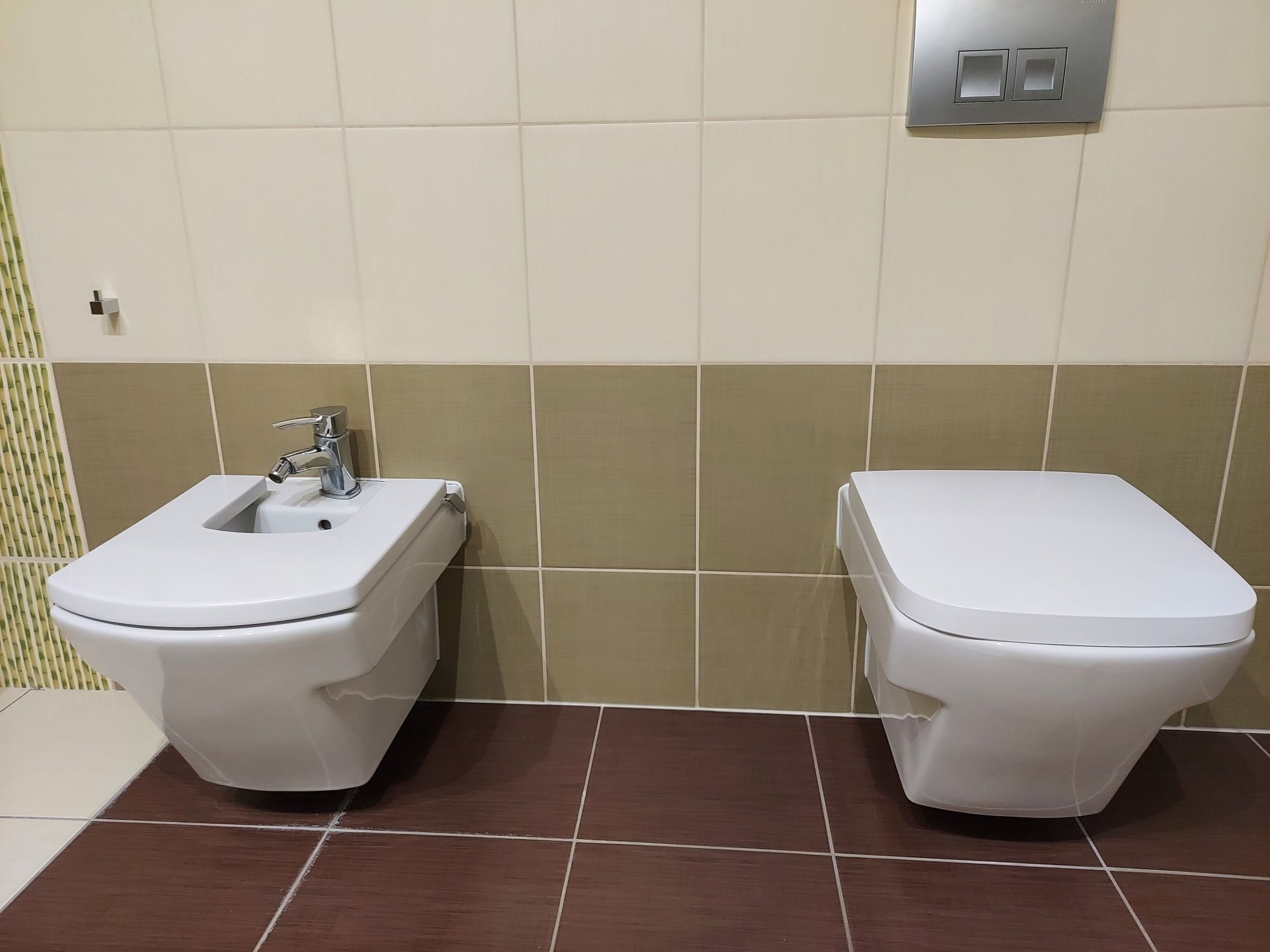 Miska WC i bidet Roca + deski gratis