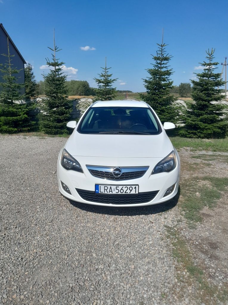 Opel Astra 1.3 cdti 2011rok