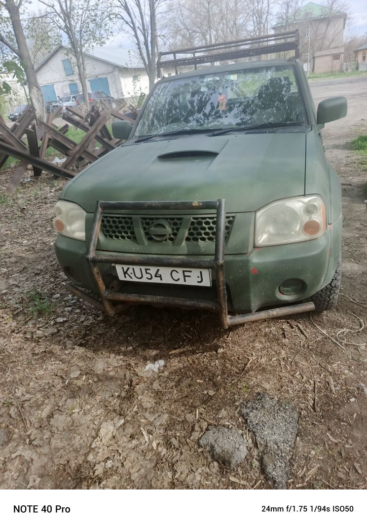 Нісан навара 2,5 тді