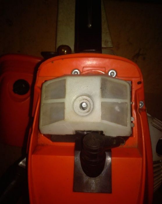 Продам бензопилу