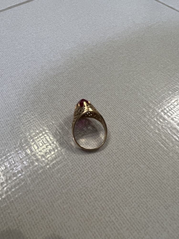 Золотий перстень з рубіном СССР 583 проби