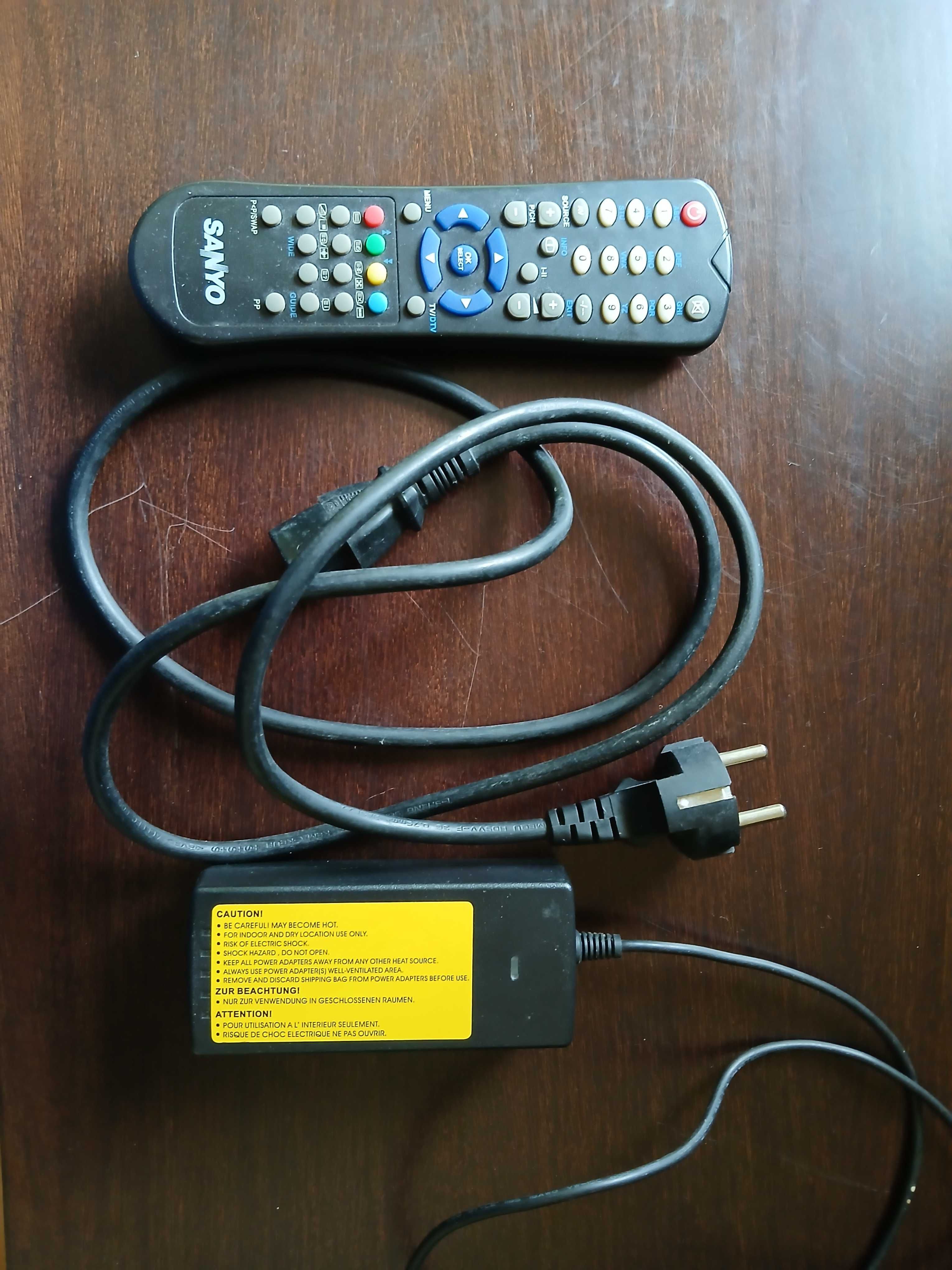Monitor TFT TV/LCD SANYO 15'';
Pode ser utilizado como TV ou monitor.