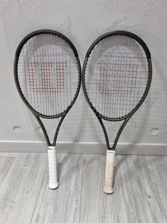 2 rakiety Wilson Blade 100UL V8 rozmiar 1 + naciąg SOLINCO