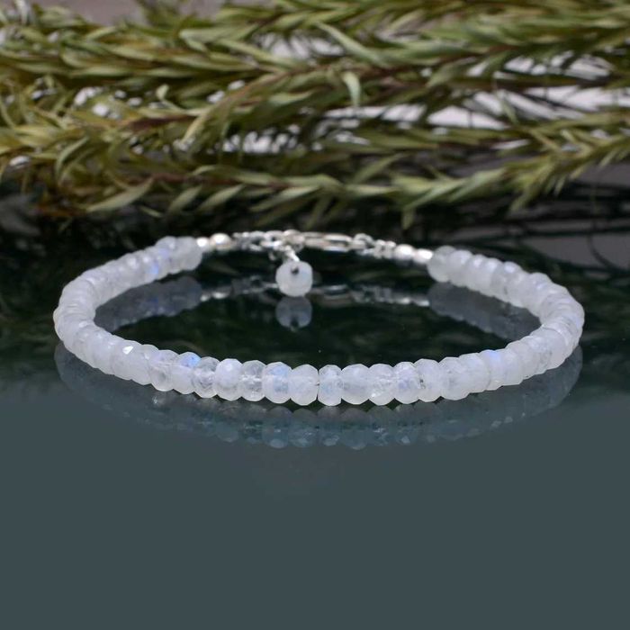 Браслет из радужного лунного камня Серебро 925 пробы. Длинна 20.5 см