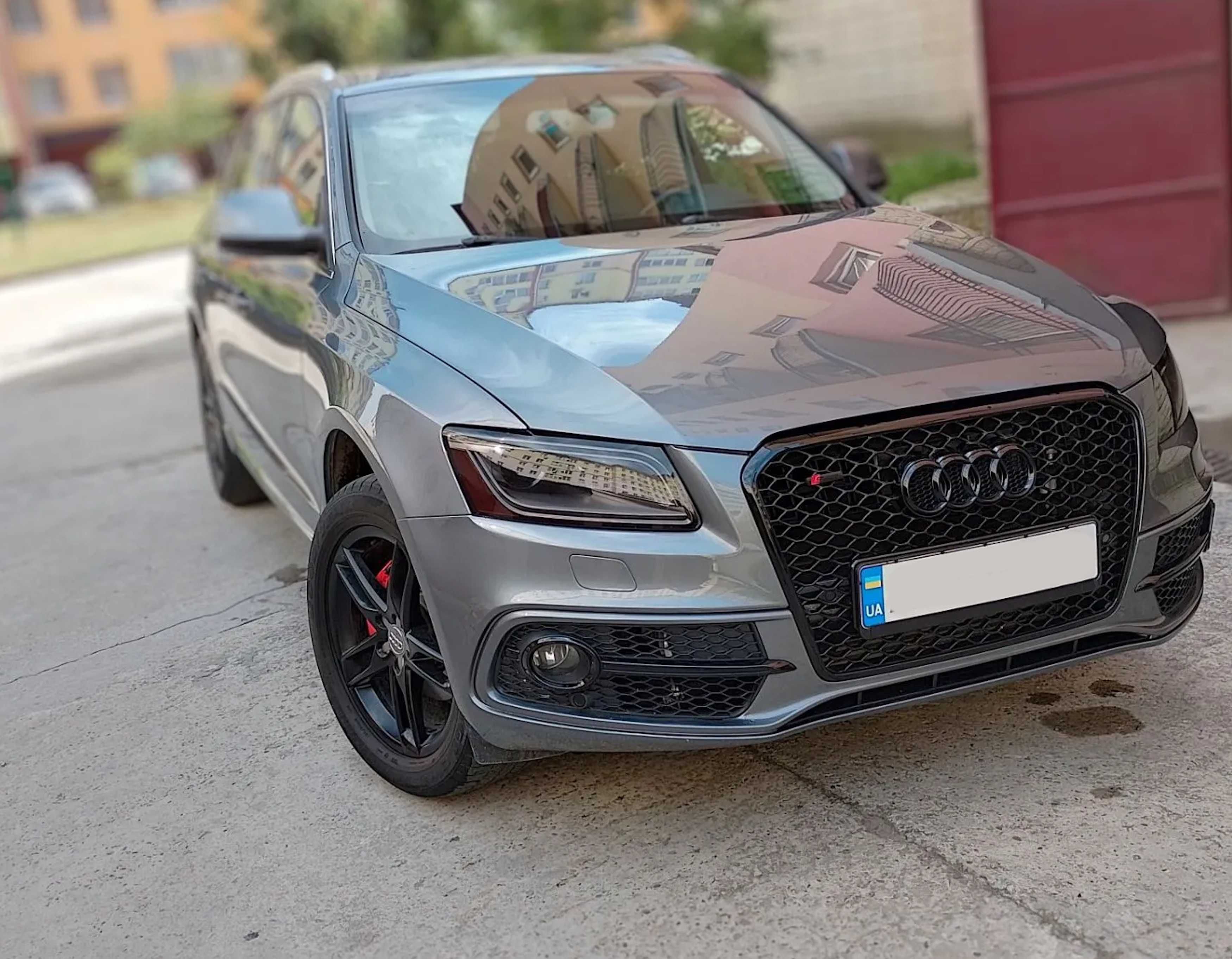 решетка q5 8r Решітка радиатора Audi ку5 8р sq5 rsq5