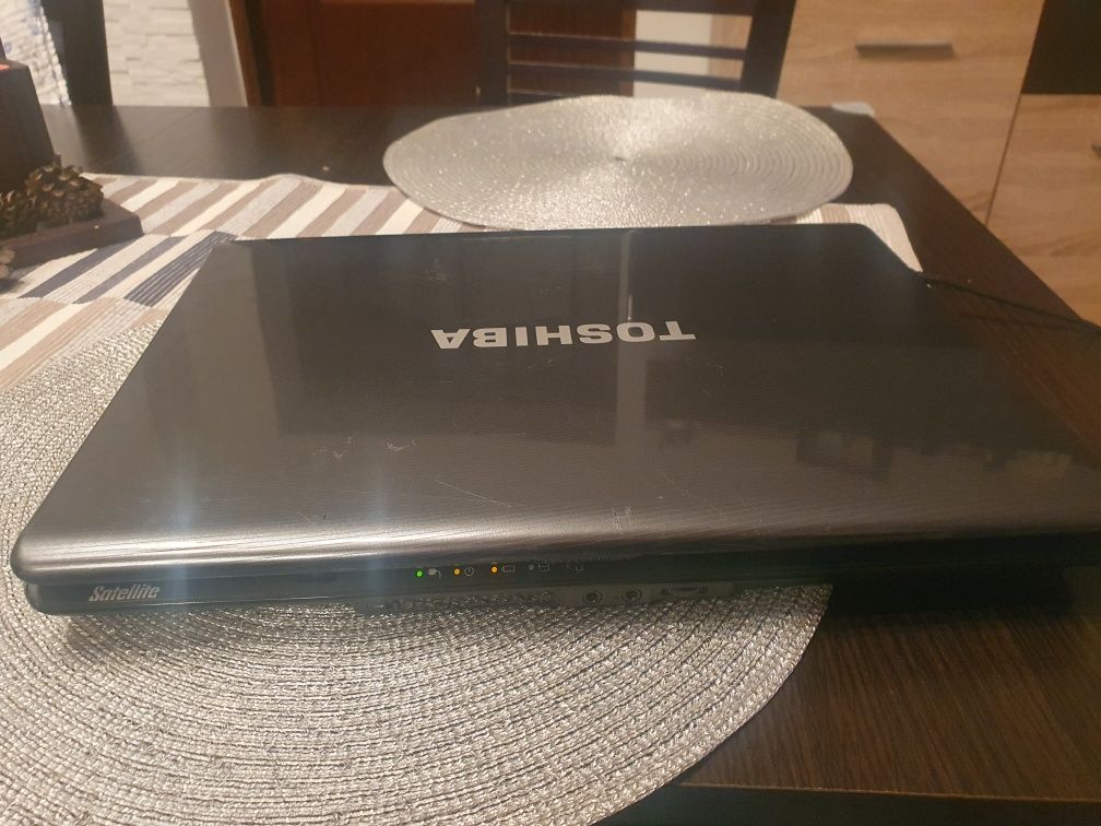 Laptop Toshiba do warsztatu nauki