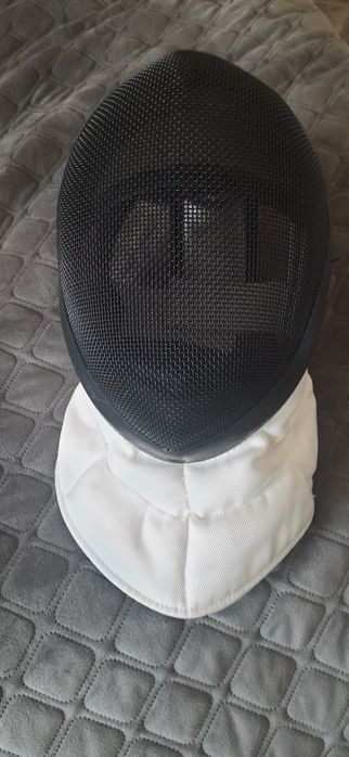 Маска для фехтування