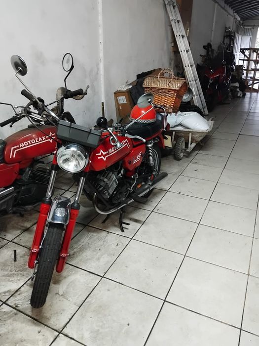 Mota vermelha bom estado