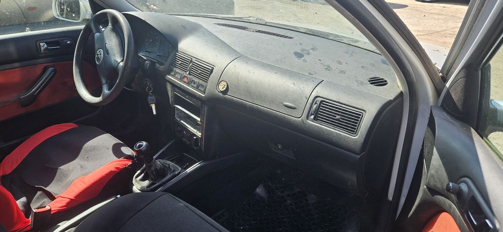 Volkswagen Golf IV 1.4 16v benzyna 4lata w PL uszkodzona skrzynia