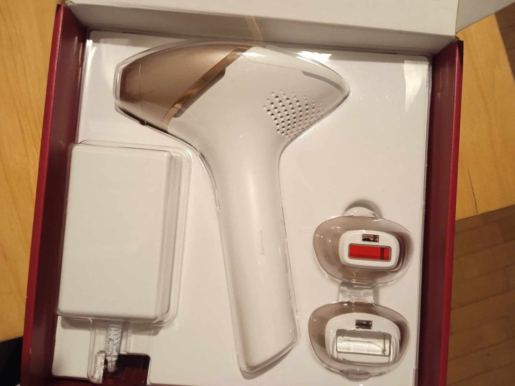 Depilator Philips LUMEA 9000 IPL  BRI955/00