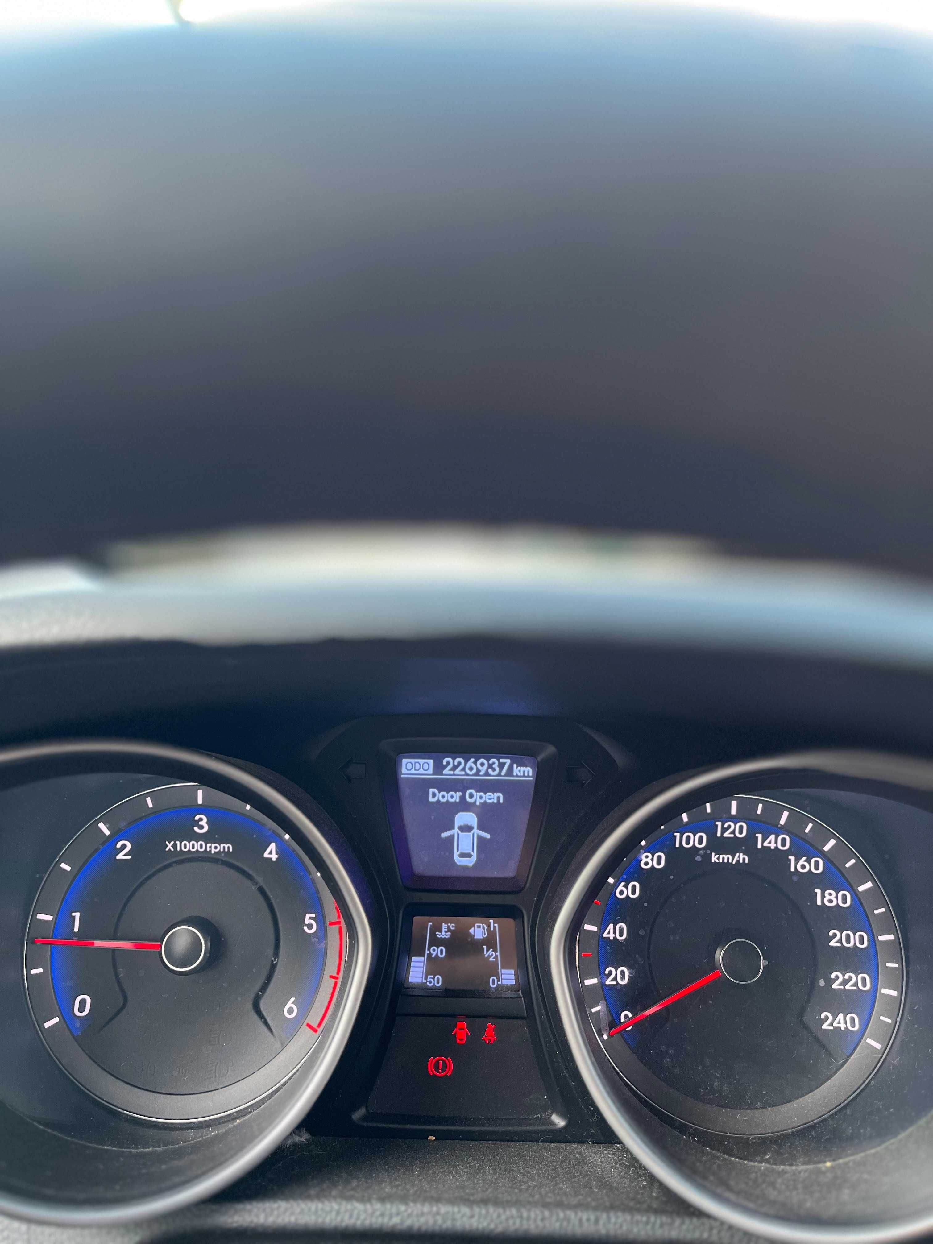 2013 Hyundai COMO NOVO i30 blue drive