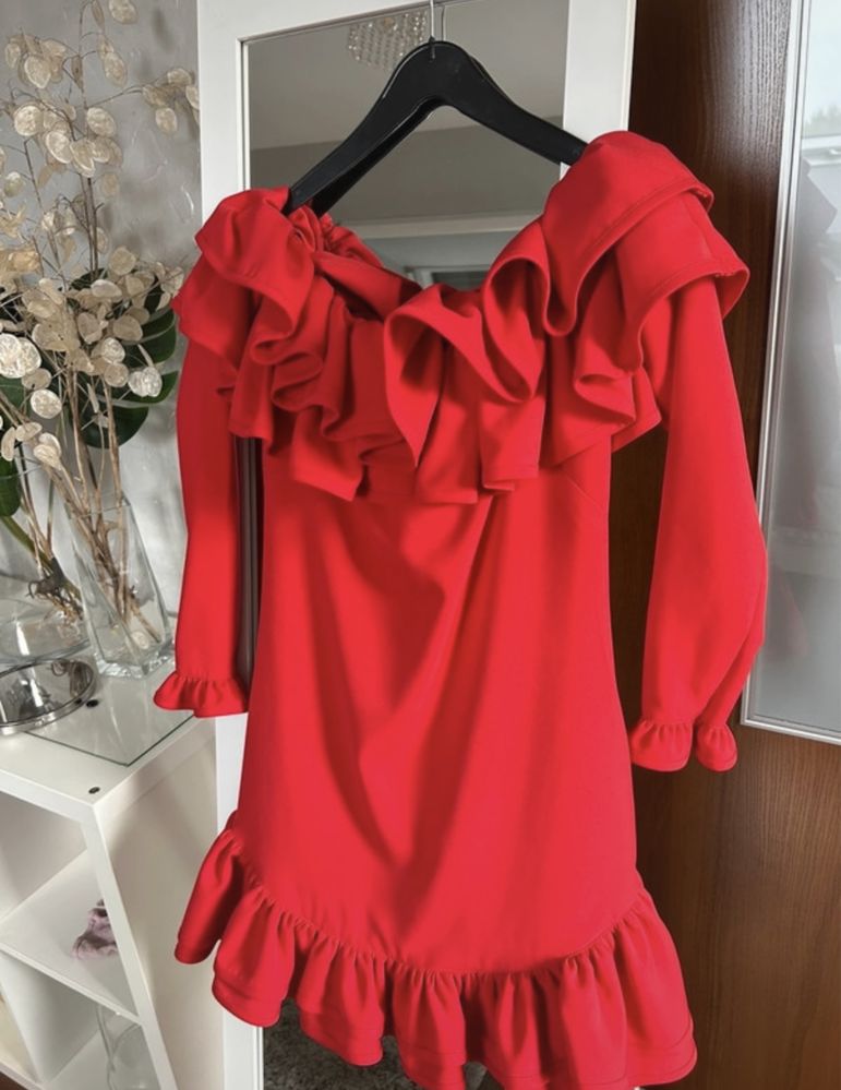 Czerwona sukienka hiszpanka Lou falbany