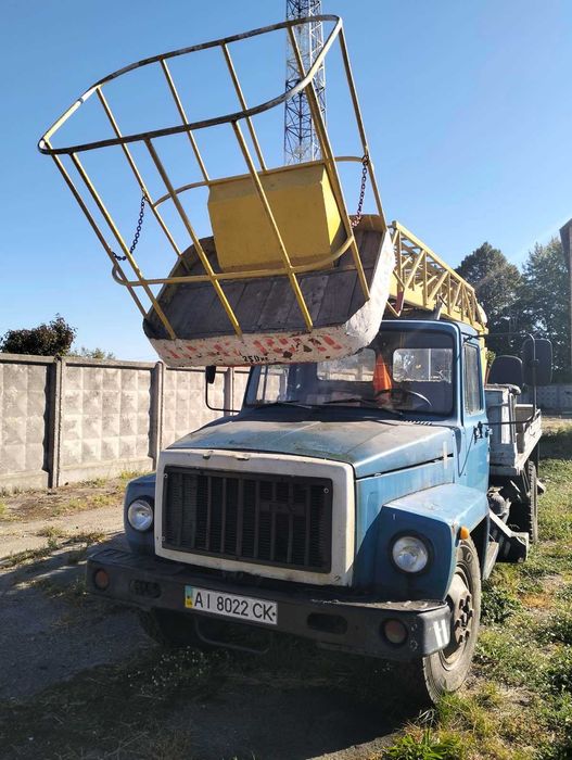 Samochód/podnośnik  Gaz AP-17