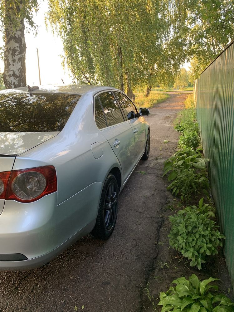 Volkswagen Jetta 2,5 атмосферний