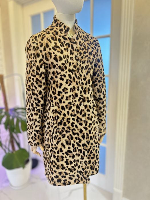 Пальто анималистичний принт Лео